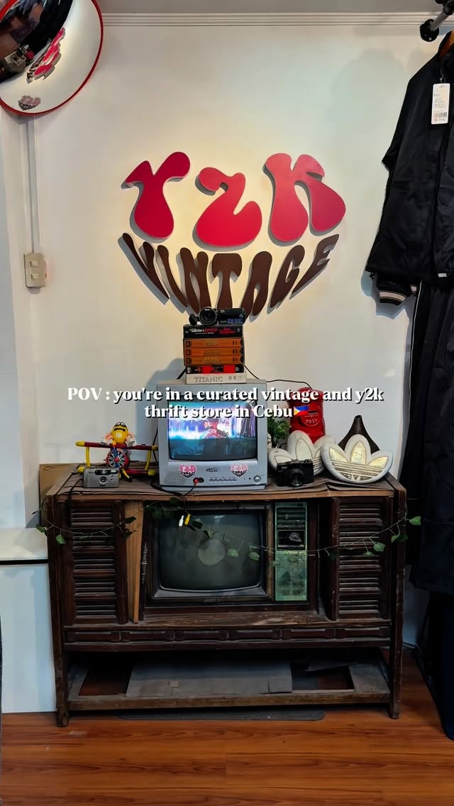 Y2K Vintage Cebu open daily 11am–9pm — CRM Building Molave Street announcement